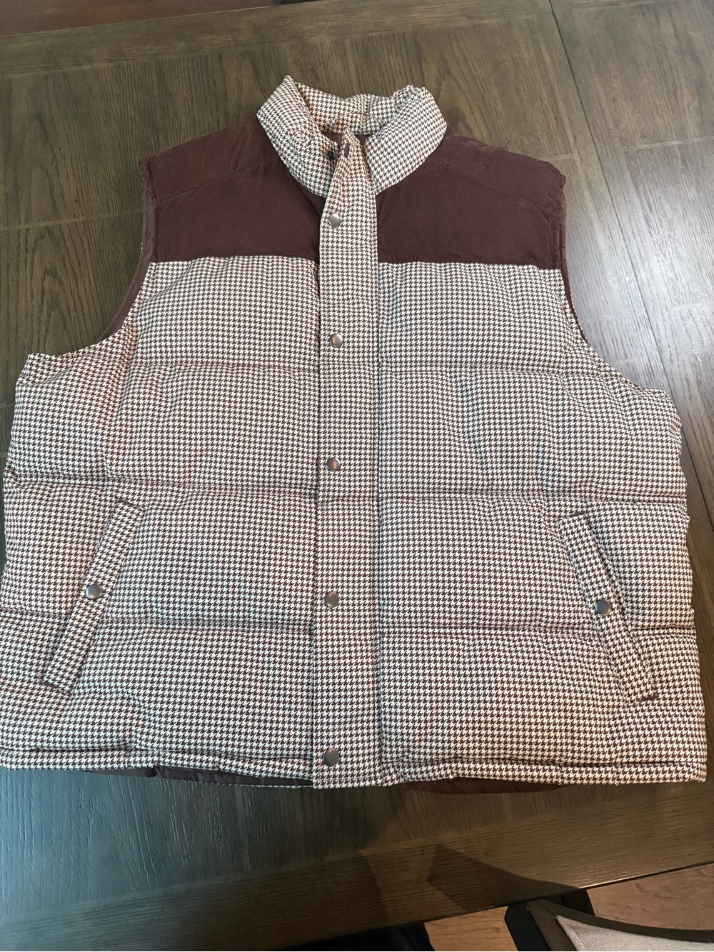 Goodfellow & Co Brown and Cream Houndstooth Vest